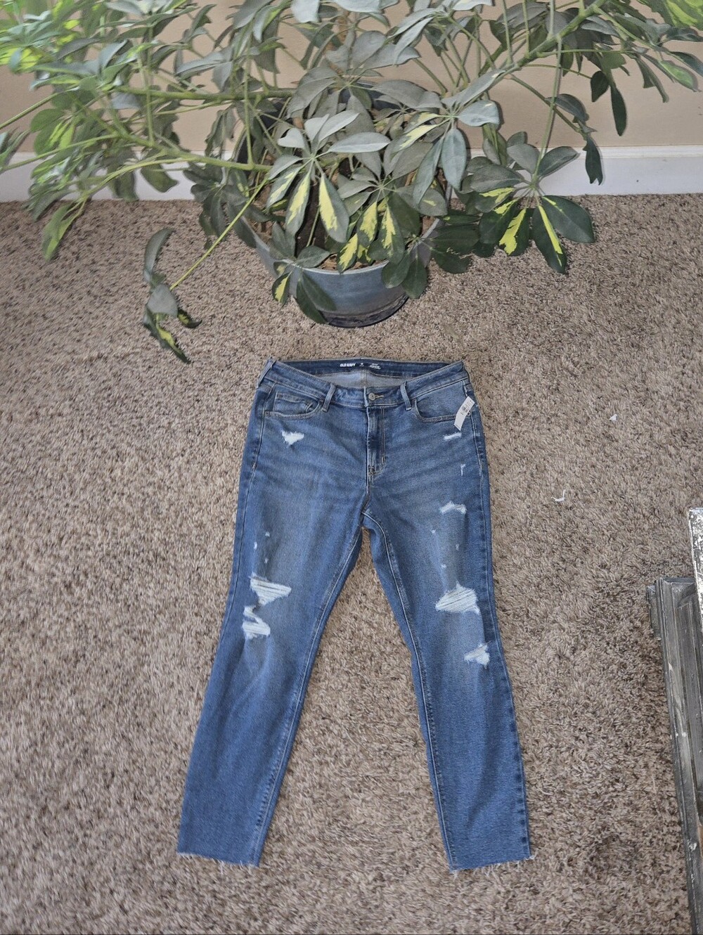 NWT Old Navy Mid Rise Rockstar Super Skinny Jeans